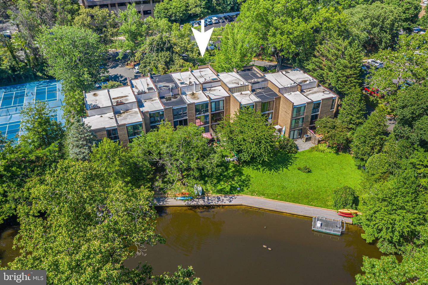 11467 WASHINGTON PLAZA W, RESTON, Virginia 20190, 3 Bedrooms Bedrooms, ,2 BathroomsBathrooms,Residential,For sale,11467 WASHINGTON PLAZA W,VAFX2252802 MLS # VAFX2252802