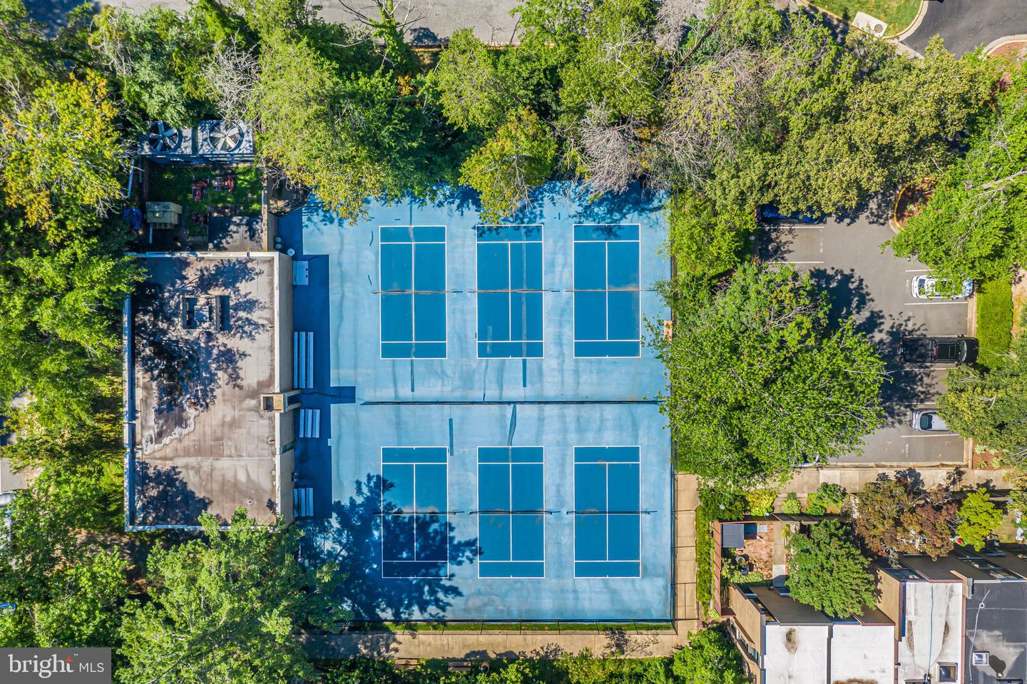 11467 WASHINGTON PLAZA W, RESTON, Virginia 20190, 3 Bedrooms Bedrooms, ,2 BathroomsBathrooms,Residential,For sale,11467 WASHINGTON PLAZA W,VAFX2252802 MLS # VAFX2252802