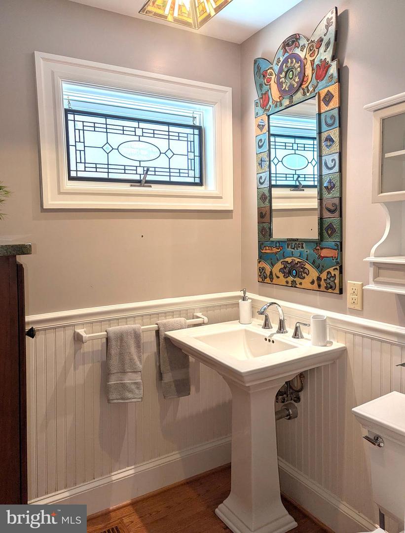 241 12TH ST SE, WASHINGTON, District Of Columbia 20003, 3 Bedrooms Bedrooms, ,2 BathroomsBathrooms,Residential,For sale,241 12TH ST SE,DCDC2208618 MLS # DCDC2208618