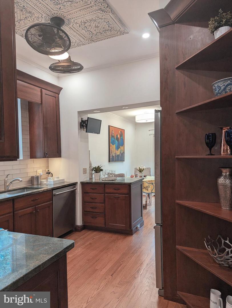 241 12TH ST SE, WASHINGTON, District Of Columbia 20003, 3 Bedrooms Bedrooms, ,2 BathroomsBathrooms,Residential,For sale,241 12TH ST SE,DCDC2208618 MLS # DCDC2208618