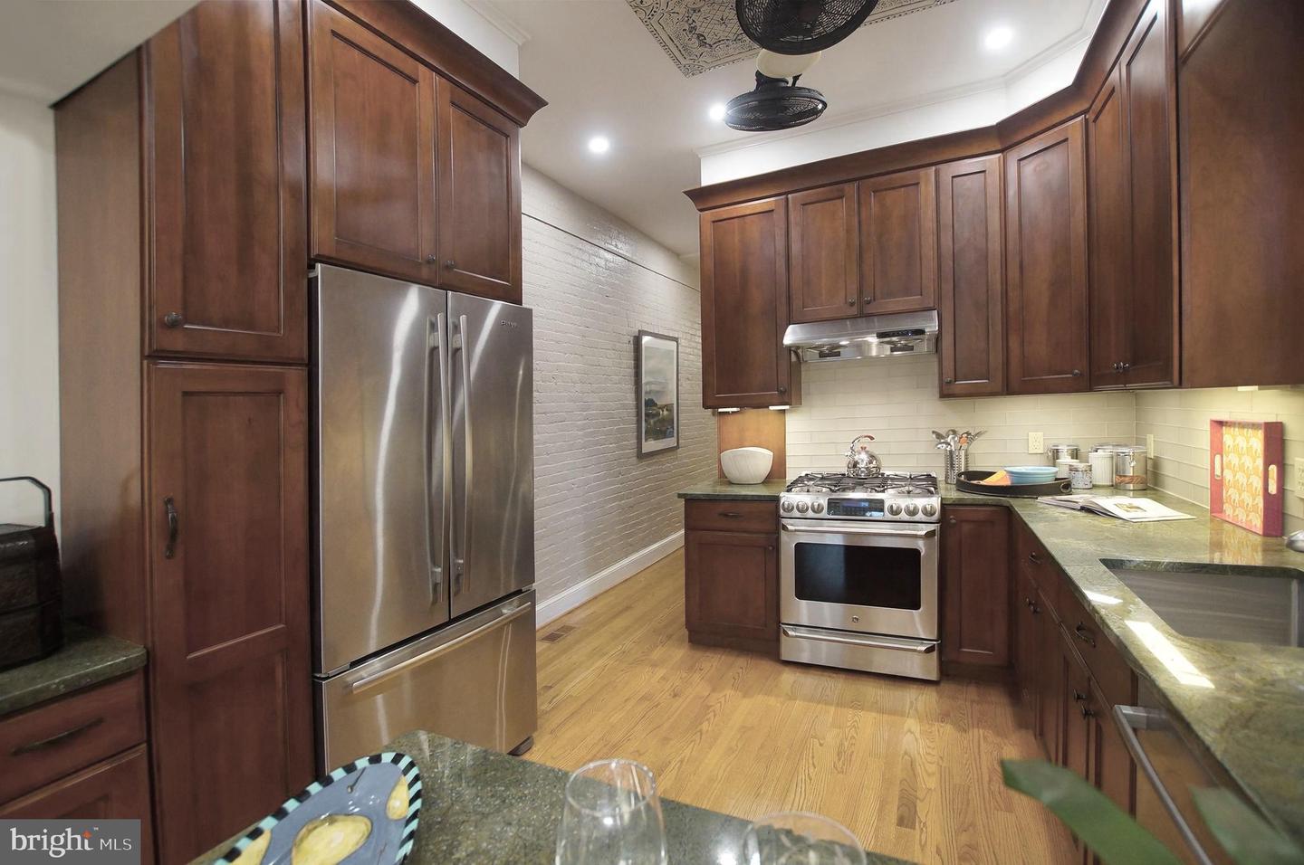 241 12TH ST SE, WASHINGTON, District Of Columbia 20003, 3 Bedrooms Bedrooms, ,2 BathroomsBathrooms,Residential,For sale,241 12TH ST SE,DCDC2208618 MLS # DCDC2208618