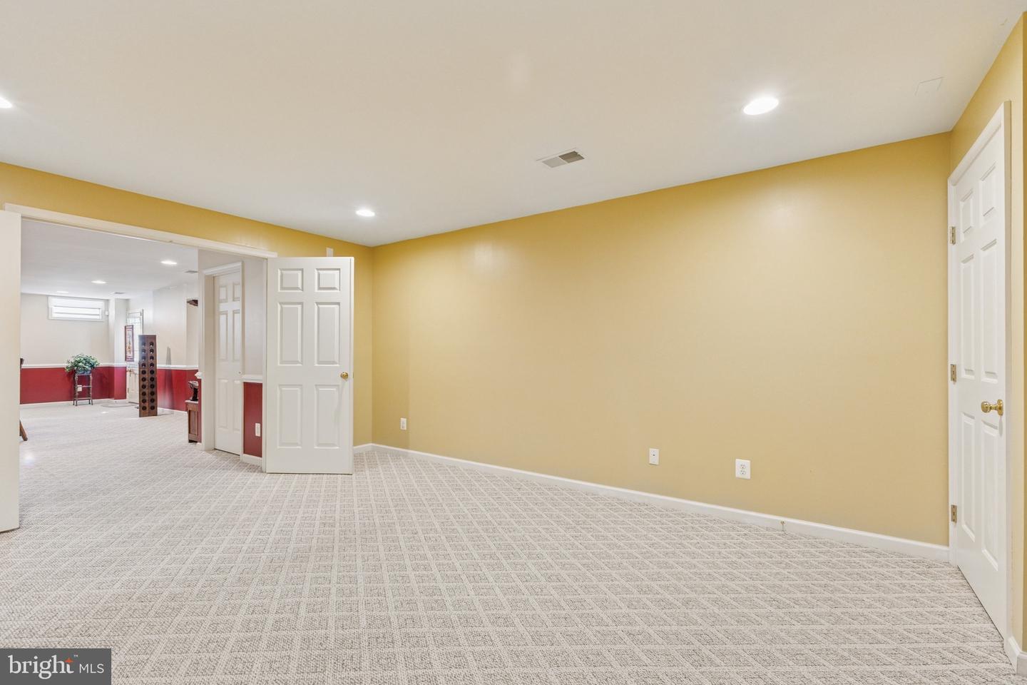 2701 MYRTLEWOOD DR, DUMFRIES, Virginia 22026, 5 Bedrooms Bedrooms, ,3 BathroomsBathrooms,Residential,For sale,2701 MYRTLEWOOD DR,VAPW2098414 MLS # VAPW2098414