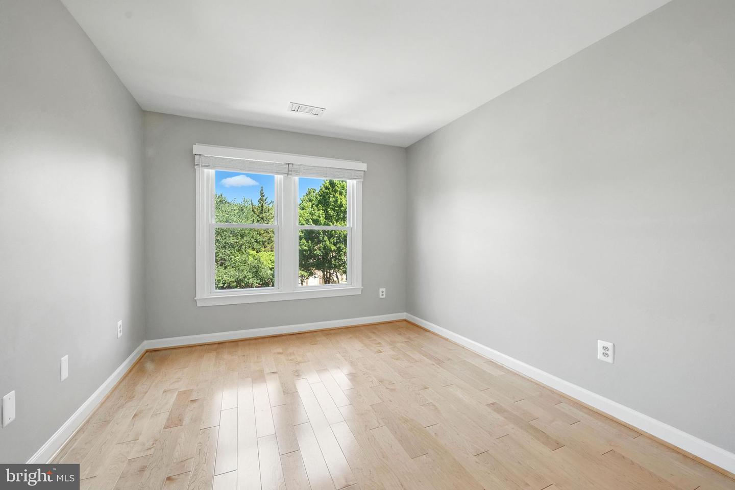 2157 WOLFTRAP CT, VIENNA, Virginia 22182, 3 Bedrooms Bedrooms, ,3 BathroomsBathrooms,Residential,For sale,2157 WOLFTRAP CT,VAFX2252976 MLS # VAFX2252976