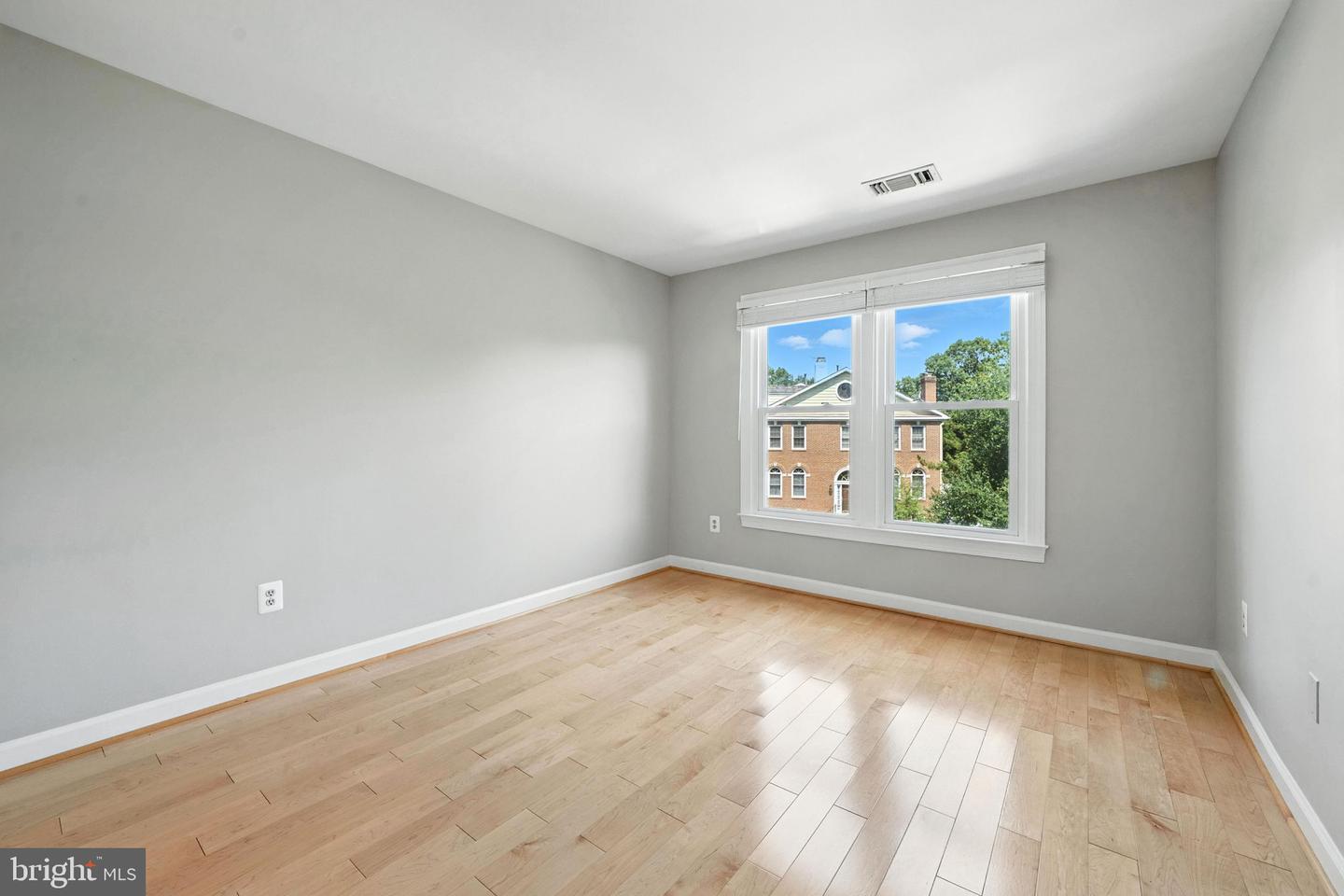 2157 WOLFTRAP CT, VIENNA, Virginia 22182, 3 Bedrooms Bedrooms, ,3 BathroomsBathrooms,Residential,For sale,2157 WOLFTRAP CT,VAFX2252976 MLS # VAFX2252976