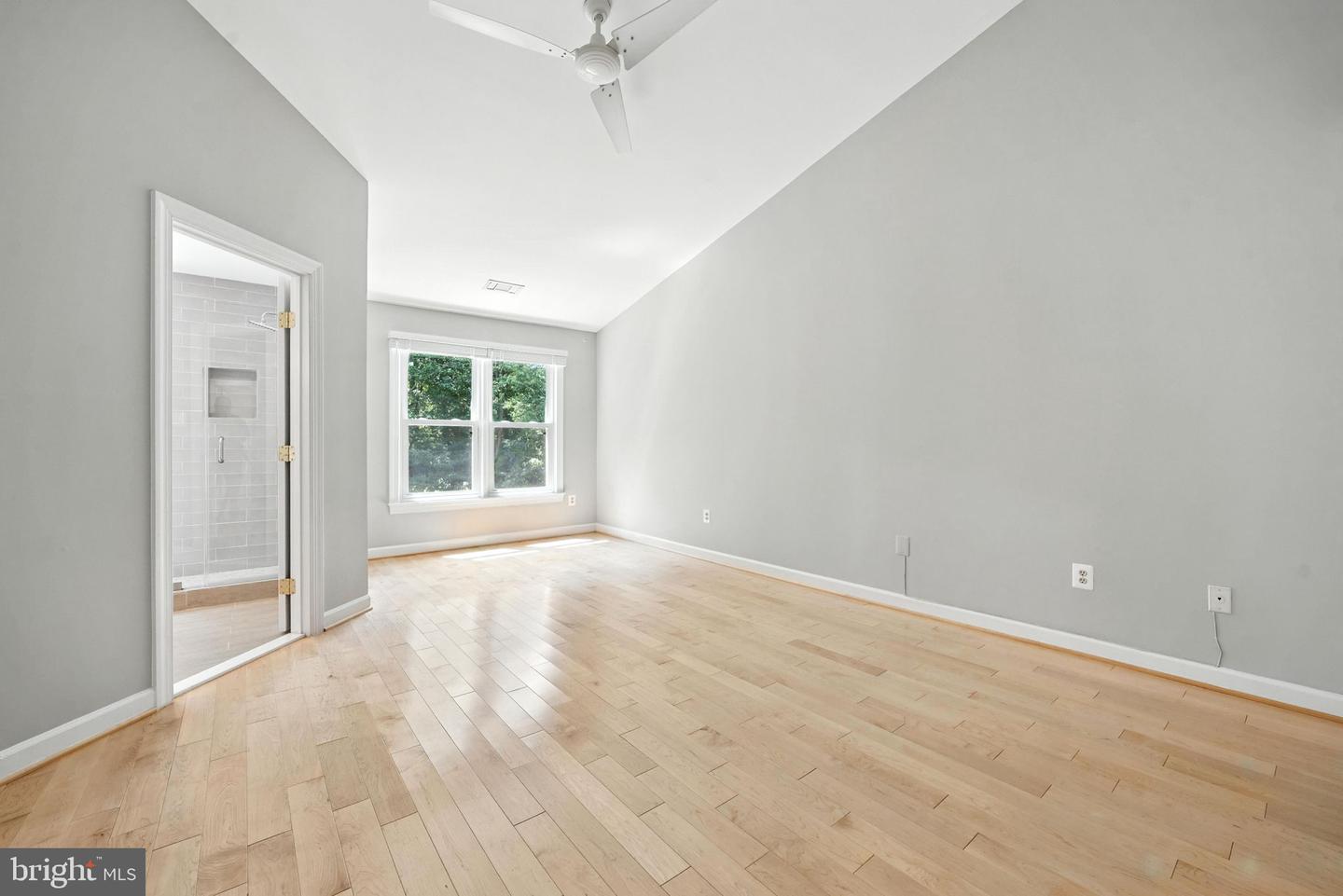 2157 WOLFTRAP CT, VIENNA, Virginia 22182, 3 Bedrooms Bedrooms, ,3 BathroomsBathrooms,Residential,For sale,2157 WOLFTRAP CT,VAFX2252976 MLS # VAFX2252976