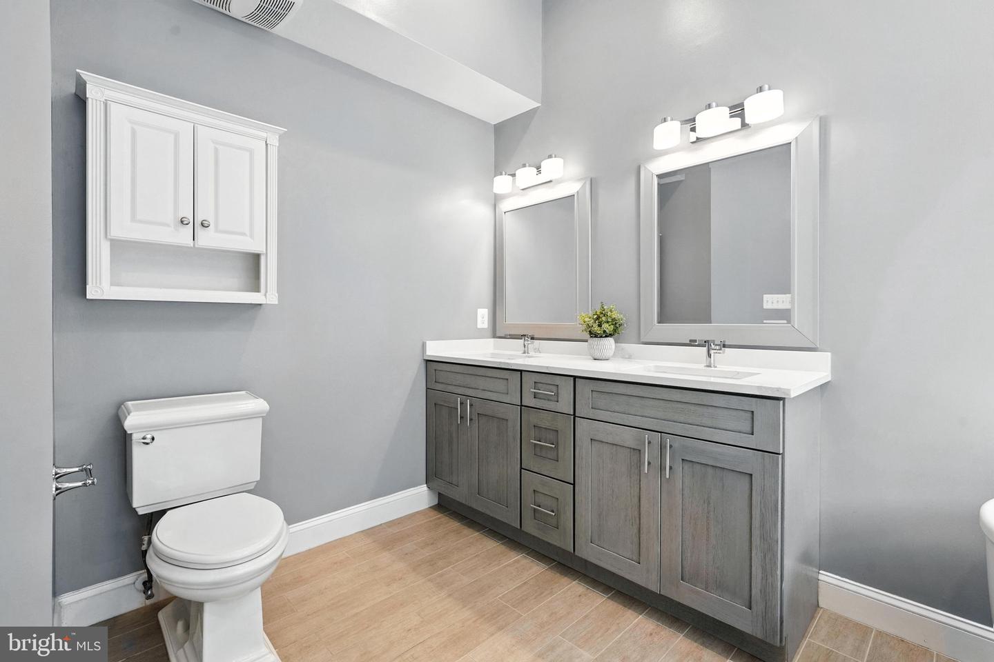 2157 WOLFTRAP CT, VIENNA, Virginia 22182, 3 Bedrooms Bedrooms, ,3 BathroomsBathrooms,Residential,For sale,2157 WOLFTRAP CT,VAFX2252976 MLS # VAFX2252976