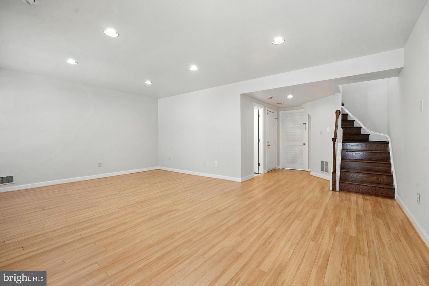 2157 WOLFTRAP CT, VIENNA, Virginia 22182, 3 Bedrooms Bedrooms, ,3 BathroomsBathrooms,Residential,For sale,2157 WOLFTRAP CT,VAFX2252976 MLS # VAFX2252976