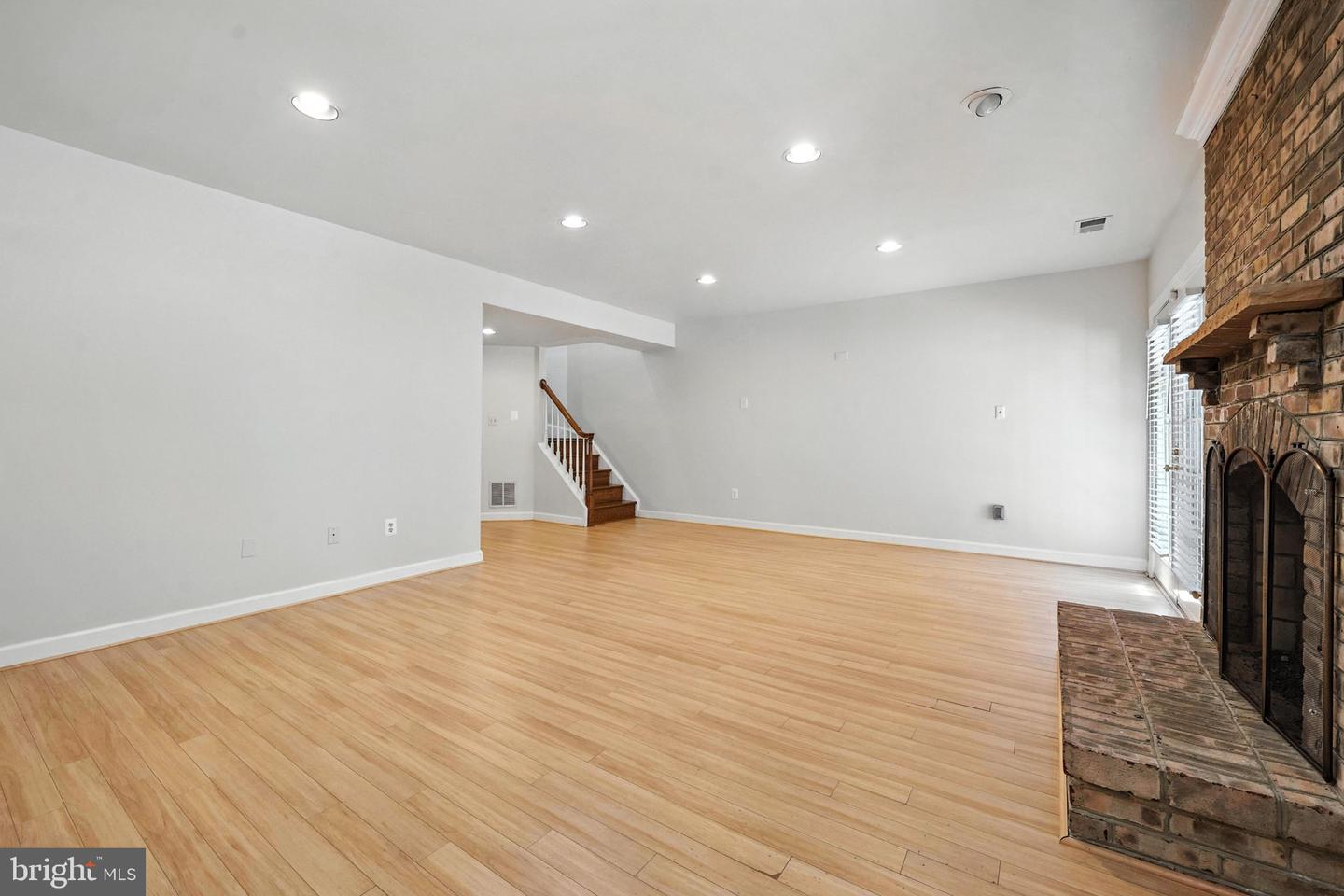 2157 WOLFTRAP CT, VIENNA, Virginia 22182, 3 Bedrooms Bedrooms, ,3 BathroomsBathrooms,Residential,For sale,2157 WOLFTRAP CT,VAFX2252976 MLS # VAFX2252976