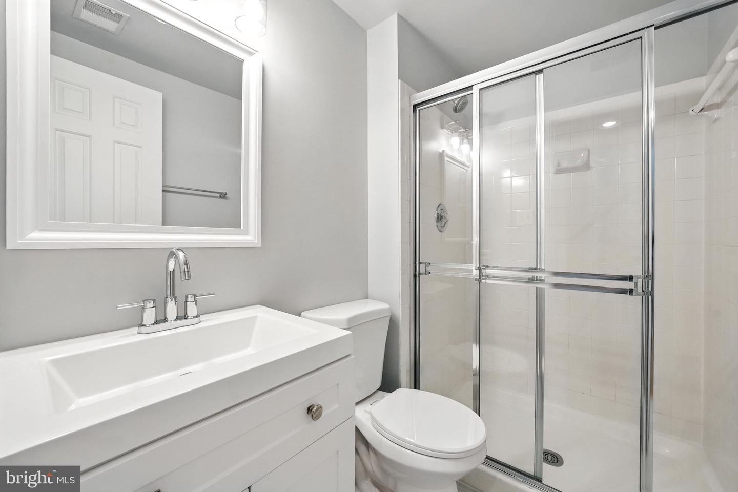 2157 WOLFTRAP CT, VIENNA, Virginia 22182, 3 Bedrooms Bedrooms, ,3 BathroomsBathrooms,Residential,For sale,2157 WOLFTRAP CT,VAFX2252976 MLS # VAFX2252976