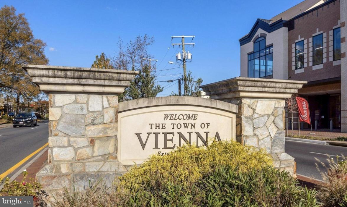2157 WOLFTRAP CT, VIENNA, Virginia 22182, 3 Bedrooms Bedrooms, ,3 BathroomsBathrooms,Residential,For sale,2157 WOLFTRAP CT,VAFX2252976 MLS # VAFX2252976