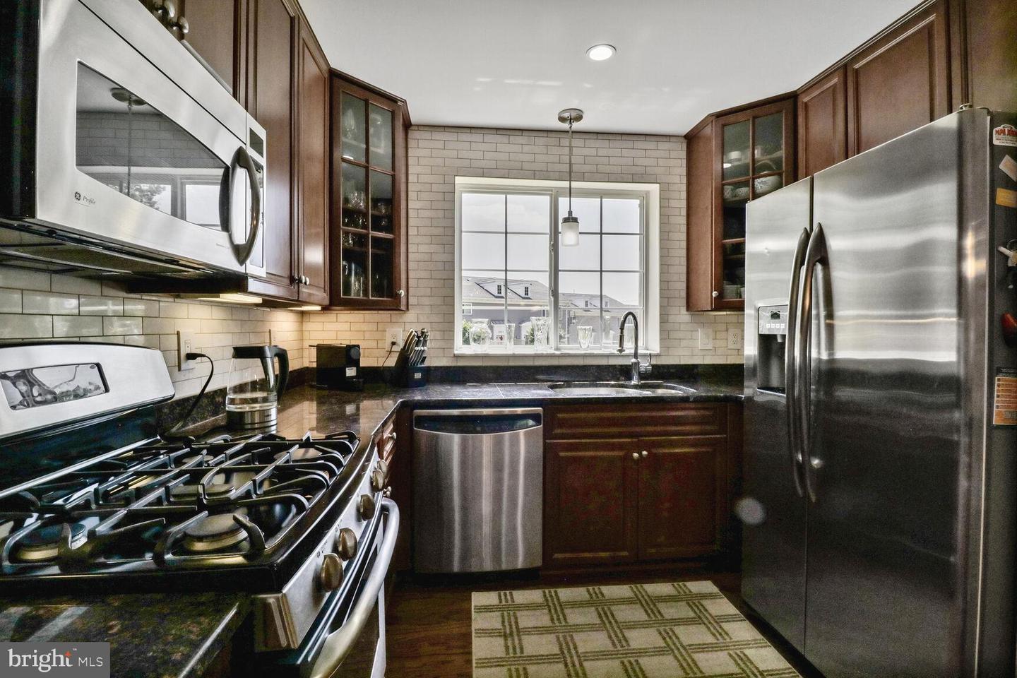 4195 S FOUR MILE RUN DR #203, ARLINGTON, Virginia 22204, 2 Bedrooms Bedrooms, ,2 BathroomsBathrooms,Residential,For sale,4195 S FOUR MILE RUN DR #203,VAAR2060102 MLS # VAAR2060102