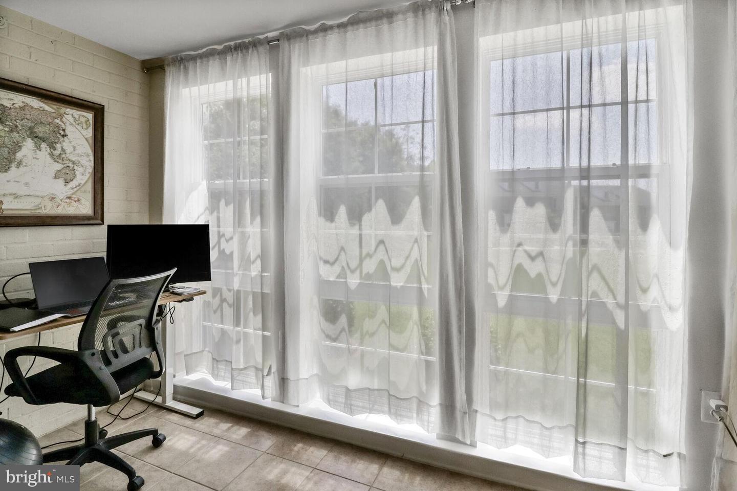 4195 S FOUR MILE RUN DR #203, ARLINGTON, Virginia 22204, 2 Bedrooms Bedrooms, ,2 BathroomsBathrooms,Residential,For sale,4195 S FOUR MILE RUN DR #203,VAAR2060102 MLS # VAAR2060102