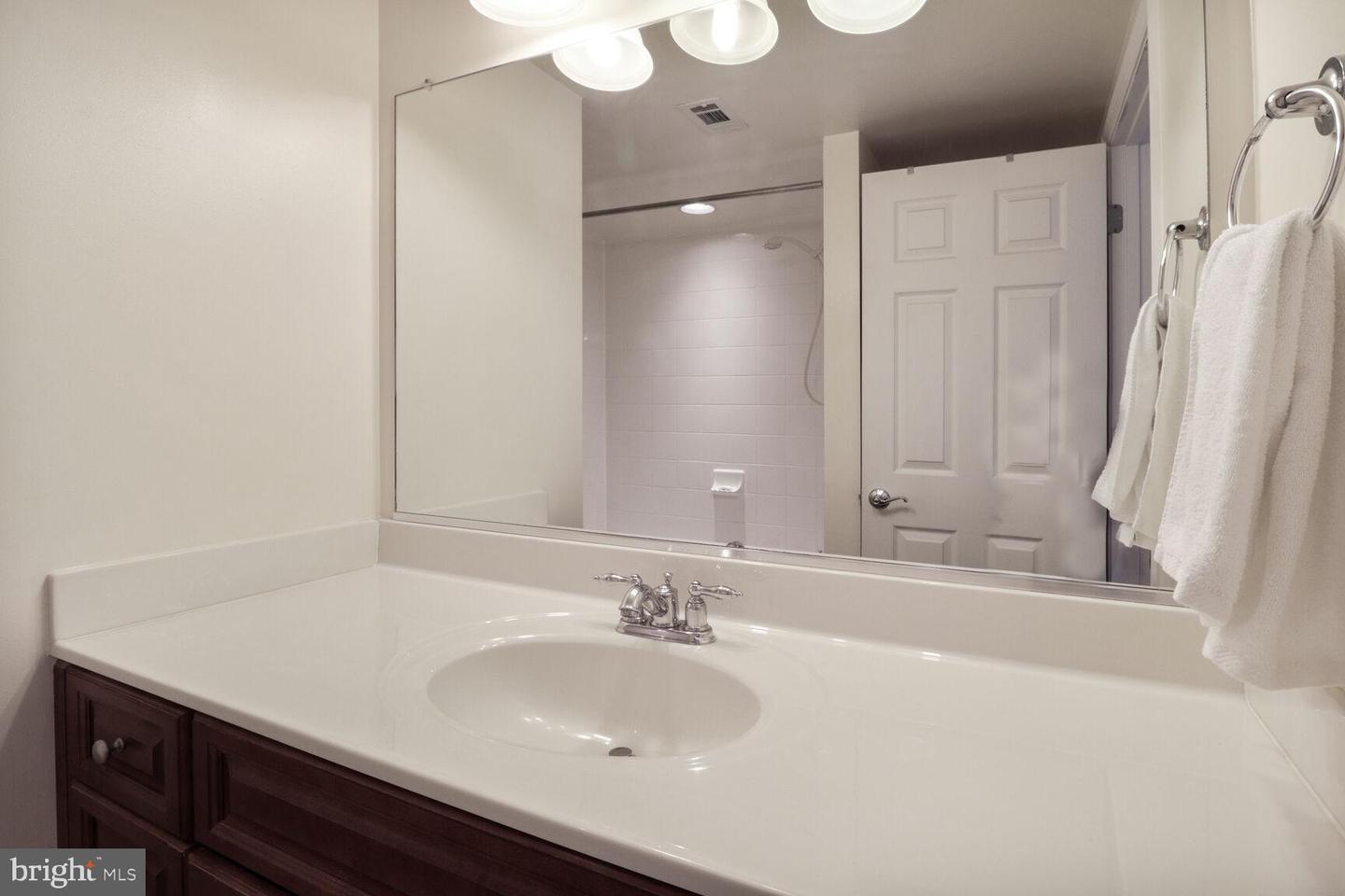 4195 S FOUR MILE RUN DR #203, ARLINGTON, Virginia 22204, 2 Bedrooms Bedrooms, ,2 BathroomsBathrooms,Residential,For sale,4195 S FOUR MILE RUN DR #203,VAAR2060102 MLS # VAAR2060102