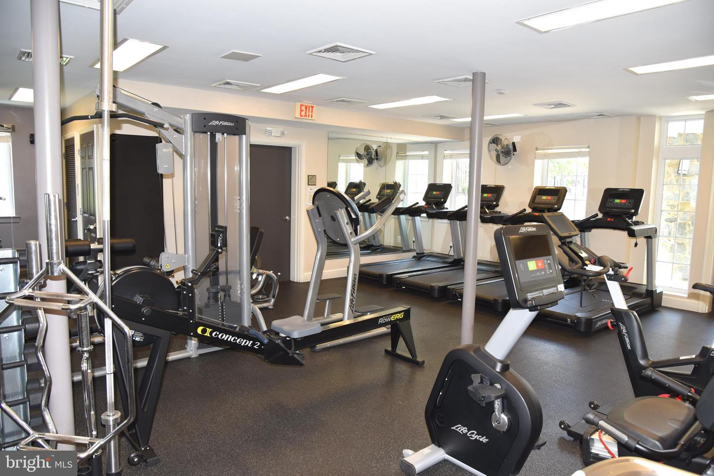 4195 S FOUR MILE RUN DR #203, ARLINGTON, Virginia 22204, 2 Bedrooms Bedrooms, ,2 BathroomsBathrooms,Residential,For sale,4195 S FOUR MILE RUN DR #203,VAAR2060102 MLS # VAAR2060102