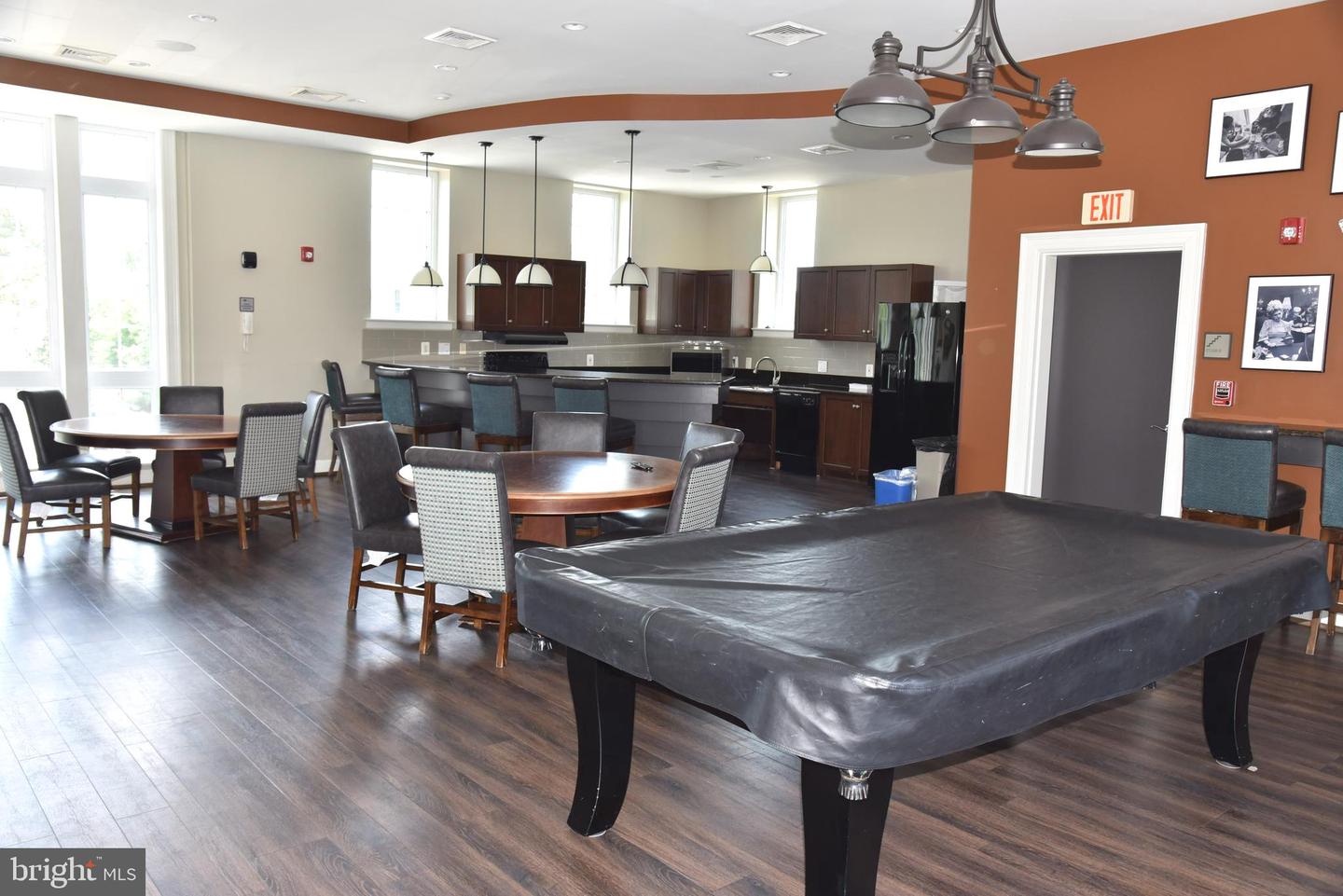 4195 S FOUR MILE RUN DR #203, ARLINGTON, Virginia 22204, 2 Bedrooms Bedrooms, ,2 BathroomsBathrooms,Residential,For sale,4195 S FOUR MILE RUN DR #203,VAAR2060102 MLS # VAAR2060102