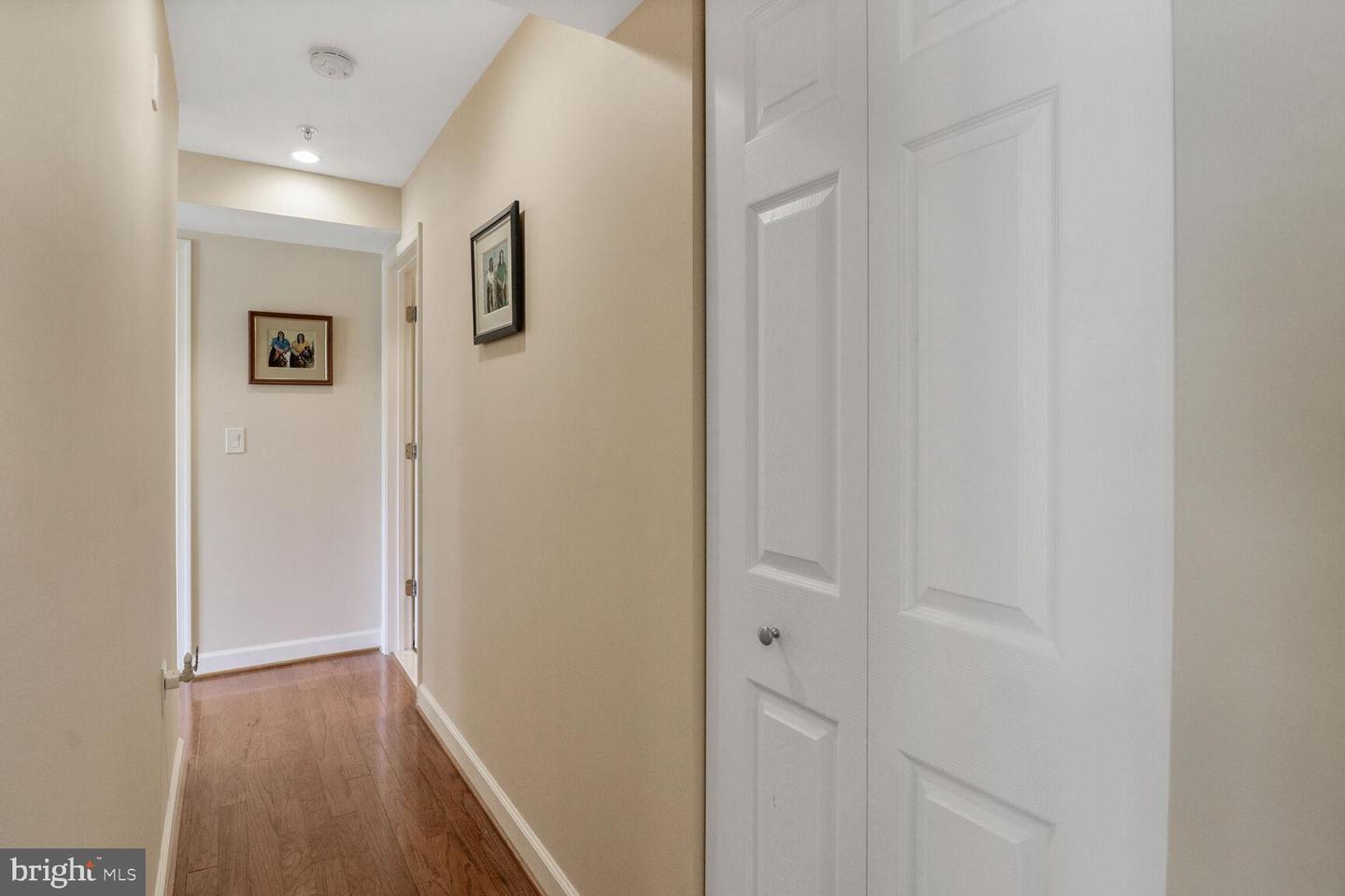4195 S FOUR MILE RUN DR #203, ARLINGTON, Virginia 22204, 2 Bedrooms Bedrooms, ,2 BathroomsBathrooms,Residential,For sale,4195 S FOUR MILE RUN DR #203,VAAR2060102 MLS # VAAR2060102
