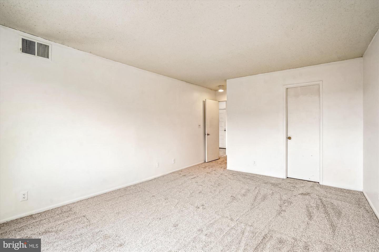 8380 GREENSBORO DR #923, MCLEAN, Virginia 22102, 1 Bedroom Bedrooms, ,1 BathroomBathrooms,Residential,For sale,8380 GREENSBORO DR #923,VAFX2252998 MLS # VAFX2252998