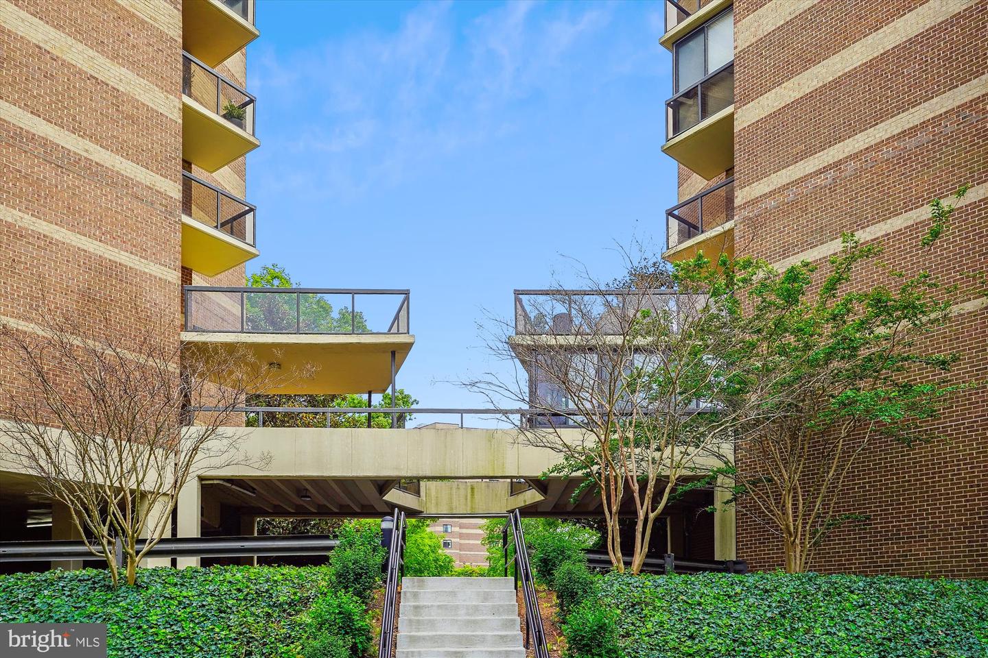 8380 GREENSBORO DR #923, MCLEAN, Virginia 22102, 1 Bedroom Bedrooms, ,1 BathroomBathrooms,Residential,For sale,8380 GREENSBORO DR #923,VAFX2252998 MLS # VAFX2252998