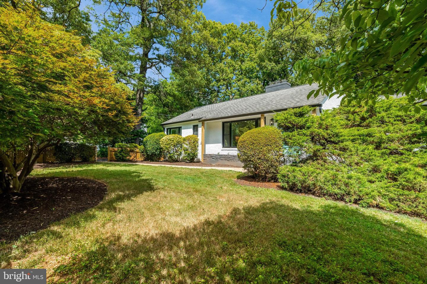 2539 GALLOWS RD, DUNN LORING, Virginia 22027, 5 Bedrooms Bedrooms, ,3 BathroomsBathrooms,Residential,For sale,2539 GALLOWS RD,VAFX2253060 MLS # VAFX2253060