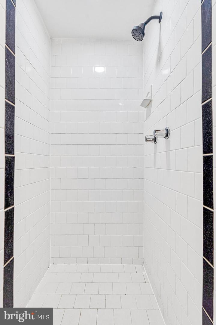 2539 GALLOWS RD, DUNN LORING, Virginia 22027, 5 Bedrooms Bedrooms, ,3 BathroomsBathrooms,Residential,For sale,2539 GALLOWS RD,VAFX2253060 MLS # VAFX2253060