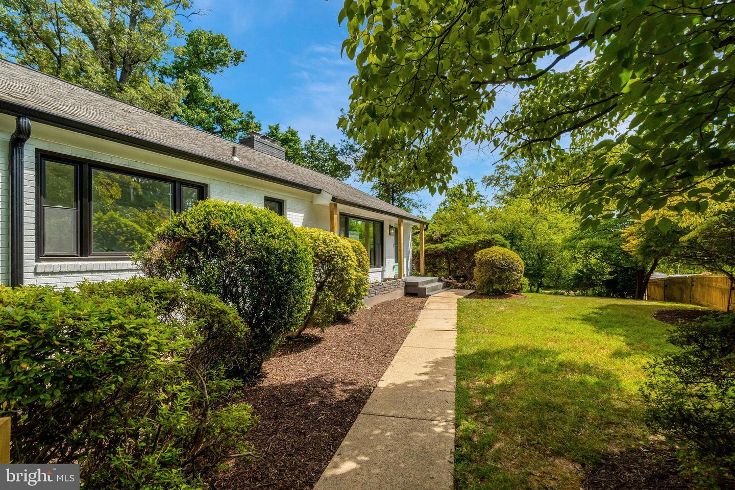2539 GALLOWS RD, DUNN LORING, Virginia 22027, 5 Bedrooms Bedrooms, ,3 BathroomsBathrooms,Residential,For sale,2539 GALLOWS RD,VAFX2253060 MLS # VAFX2253060
