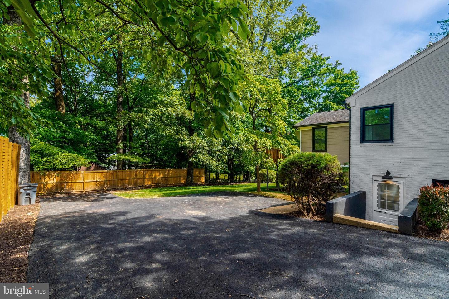 2539 GALLOWS RD, DUNN LORING, Virginia 22027, 5 Bedrooms Bedrooms, ,3 BathroomsBathrooms,Residential,For sale,2539 GALLOWS RD,VAFX2253060 MLS # VAFX2253060