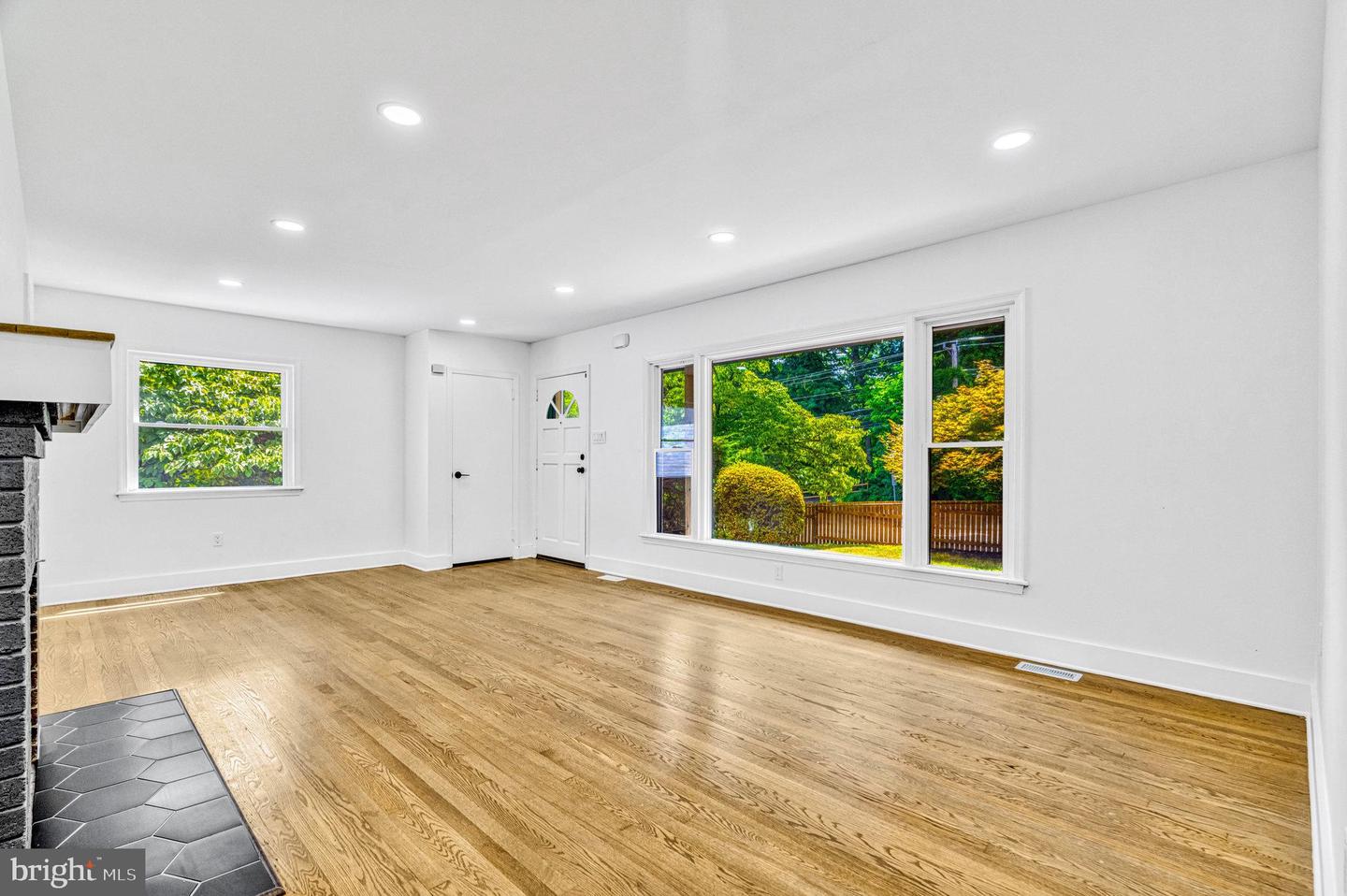 2539 GALLOWS RD, DUNN LORING, Virginia 22027, 5 Bedrooms Bedrooms, ,3 BathroomsBathrooms,Residential,For sale,2539 GALLOWS RD,VAFX2253060 MLS # VAFX2253060