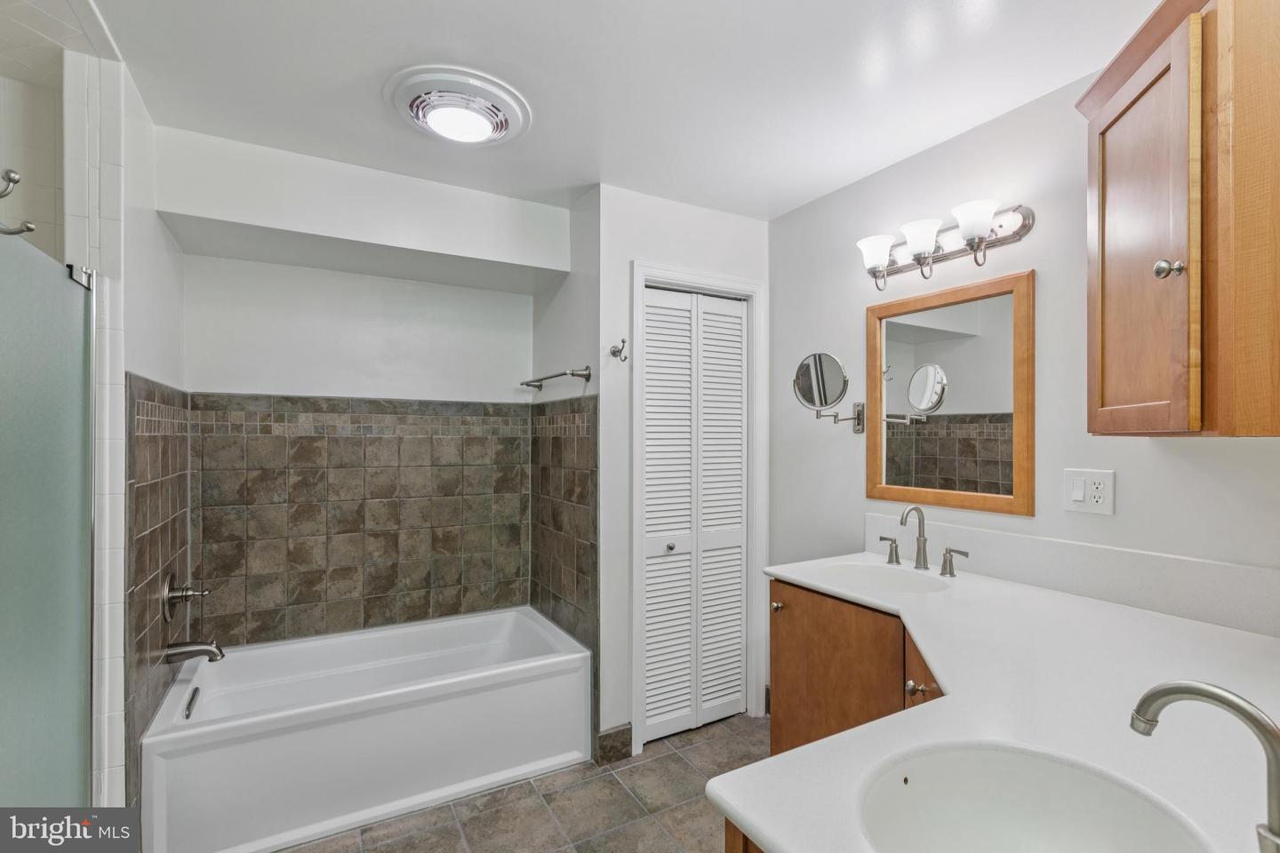 5306 JERELL CT, BURKE, Virginia 22015, 5 Bedrooms Bedrooms, ,4 BathroomsBathrooms,Residential,For sale,5306 JERELL CT,VAFX2253134 MLS # VAFX2253134