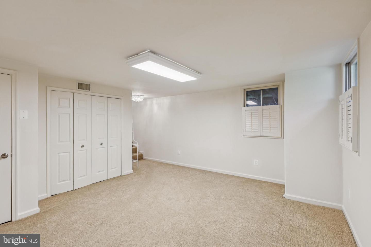 5306 JERELL CT, BURKE, Virginia 22015, 5 Bedrooms Bedrooms, ,4 BathroomsBathrooms,Residential,For sale,5306 JERELL CT,VAFX2253134 MLS # VAFX2253134