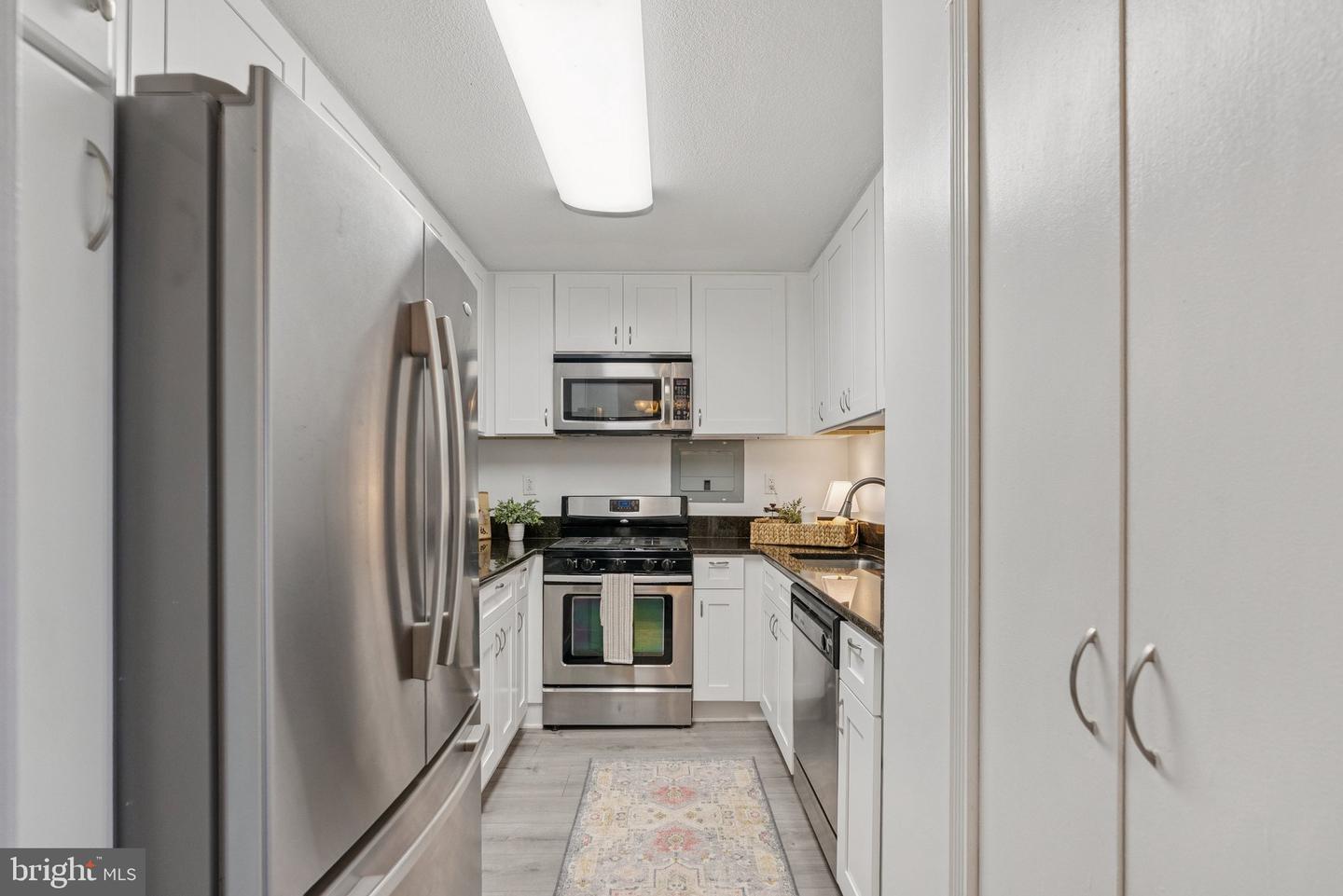 4600 S FOUR MILE RUN DR #718, ARLINGTON, Virginia 22204, 2 Bedrooms Bedrooms, ,2 BathroomsBathrooms,Residential,For sale,4600 S FOUR MILE RUN DR #718,VAAR2060144 MLS # VAAR2060144