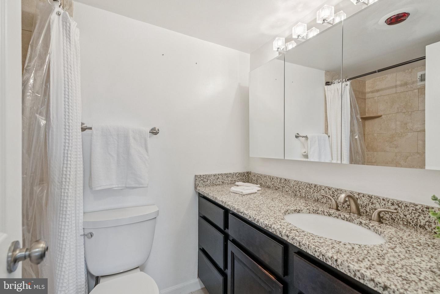 4600 S FOUR MILE RUN DR #718, ARLINGTON, Virginia 22204, 2 Bedrooms Bedrooms, ,2 BathroomsBathrooms,Residential,For sale,4600 S FOUR MILE RUN DR #718,VAAR2060144 MLS # VAAR2060144