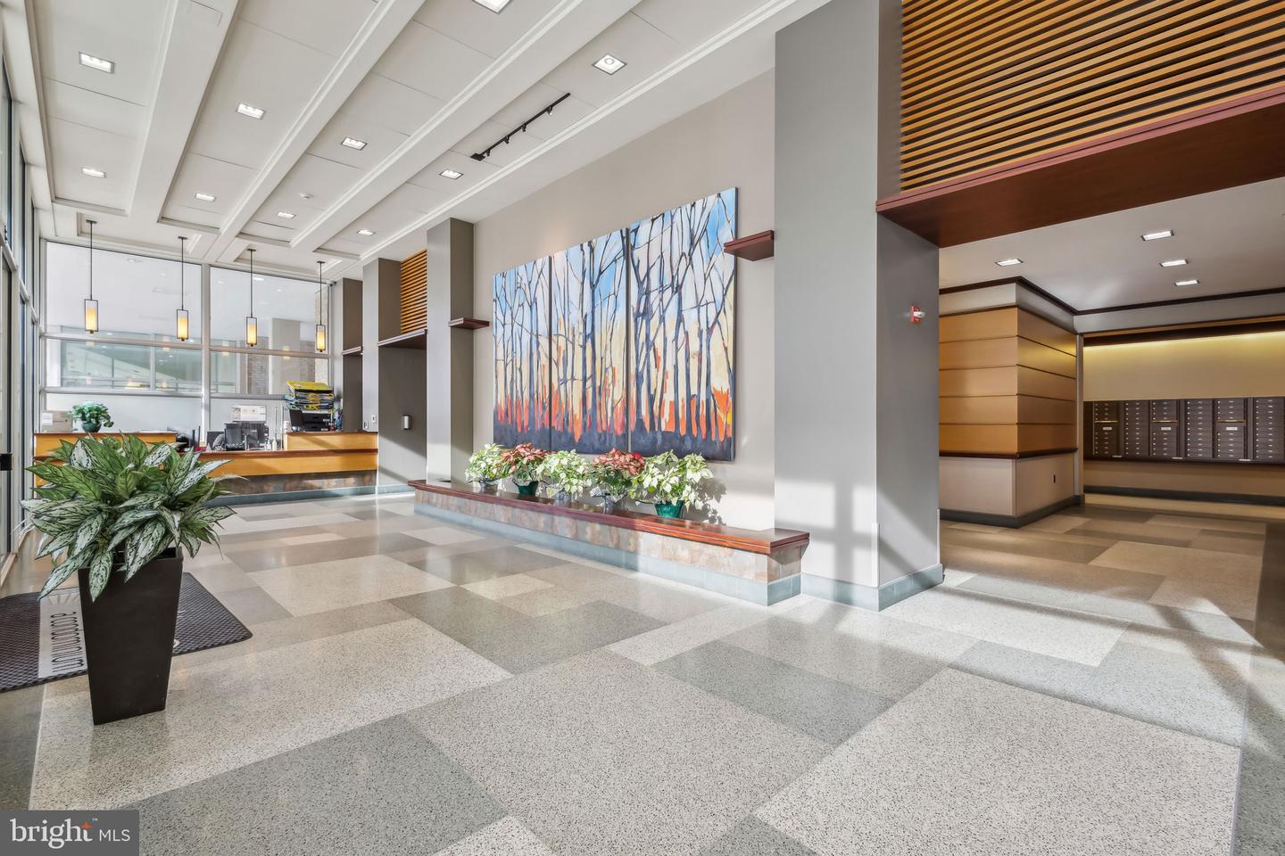 4600 S FOUR MILE RUN DR #718, ARLINGTON, Virginia 22204, 2 Bedrooms Bedrooms, ,2 BathroomsBathrooms,Residential,For sale,4600 S FOUR MILE RUN DR #718,VAAR2060144 MLS # VAAR2060144