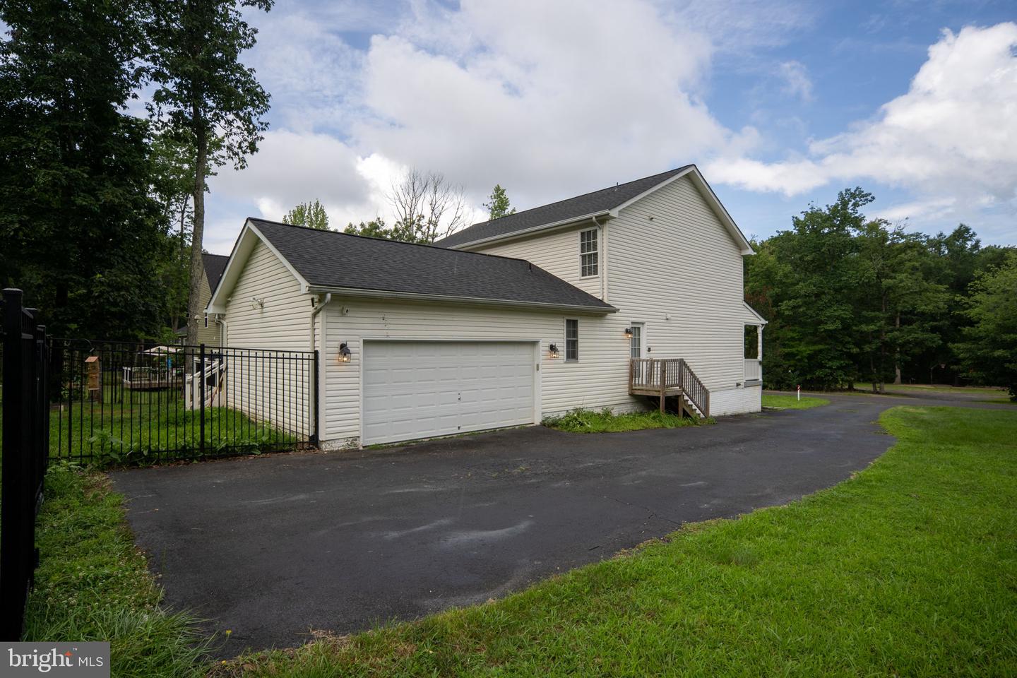 12709 PLANTATION DR, SPOTSYLVANIA, Virginia 22551, 5 Bedrooms Bedrooms, ,3 BathroomsBathrooms,Residential,For sale,12709 PLANTATION DR,VASP2034426 MLS # VASP2034426