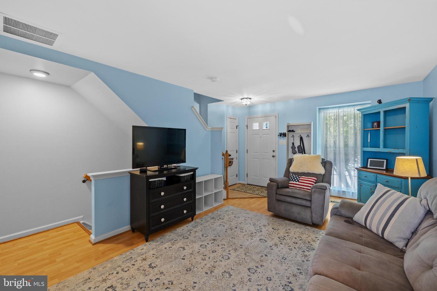 6388 ANDREW MATTHEW TER, SPRINGFIELD, Virginia 22150, 3 Bedrooms Bedrooms, ,2 BathroomsBathrooms,Residential,For sale,6388 ANDREW MATTHEW TER,VAFX2253316 MLS # VAFX2253316