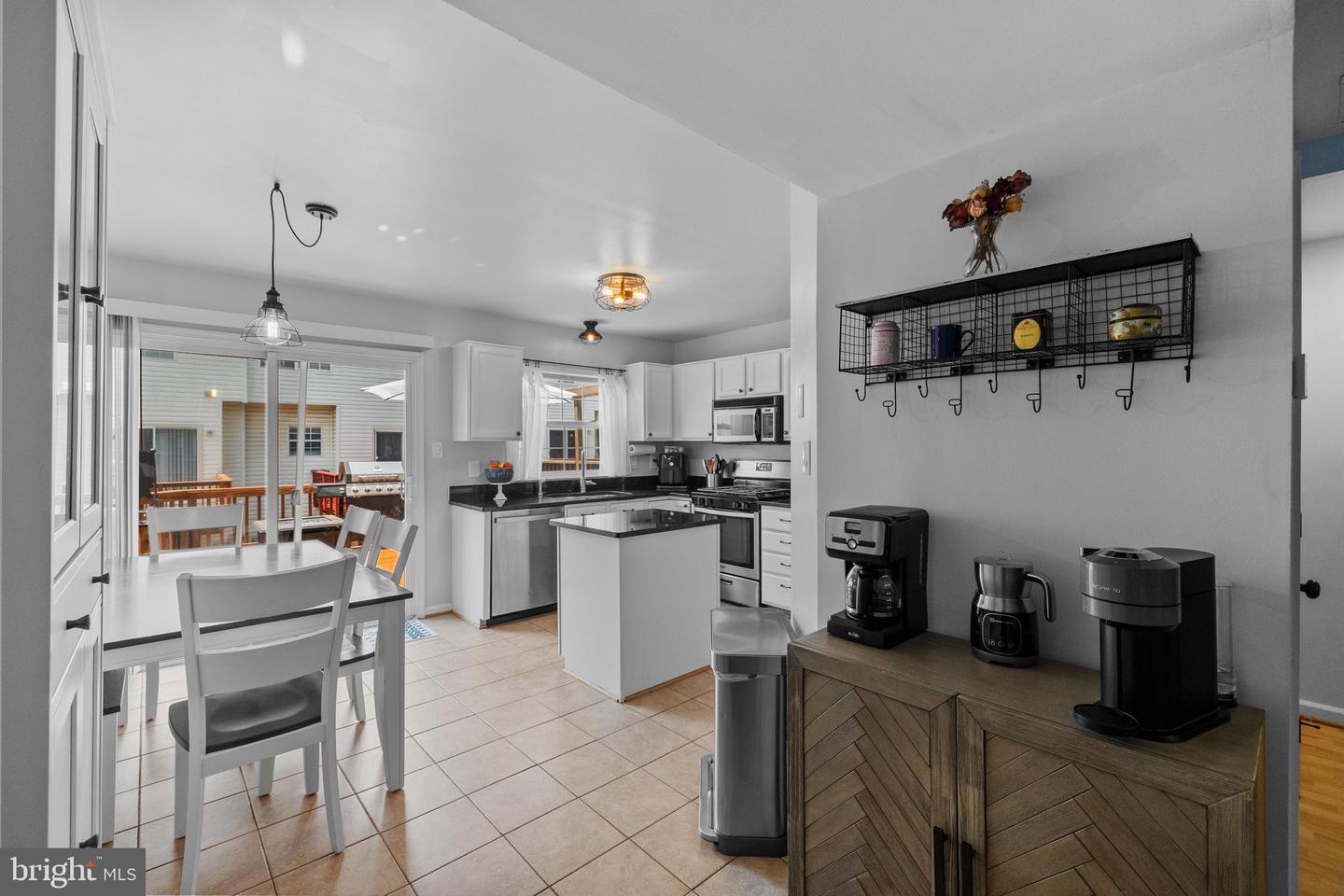 6388 ANDREW MATTHEW TER, SPRINGFIELD, Virginia 22150, 3 Bedrooms Bedrooms, ,2 BathroomsBathrooms,Residential,For sale,6388 ANDREW MATTHEW TER,VAFX2253316 MLS # VAFX2253316