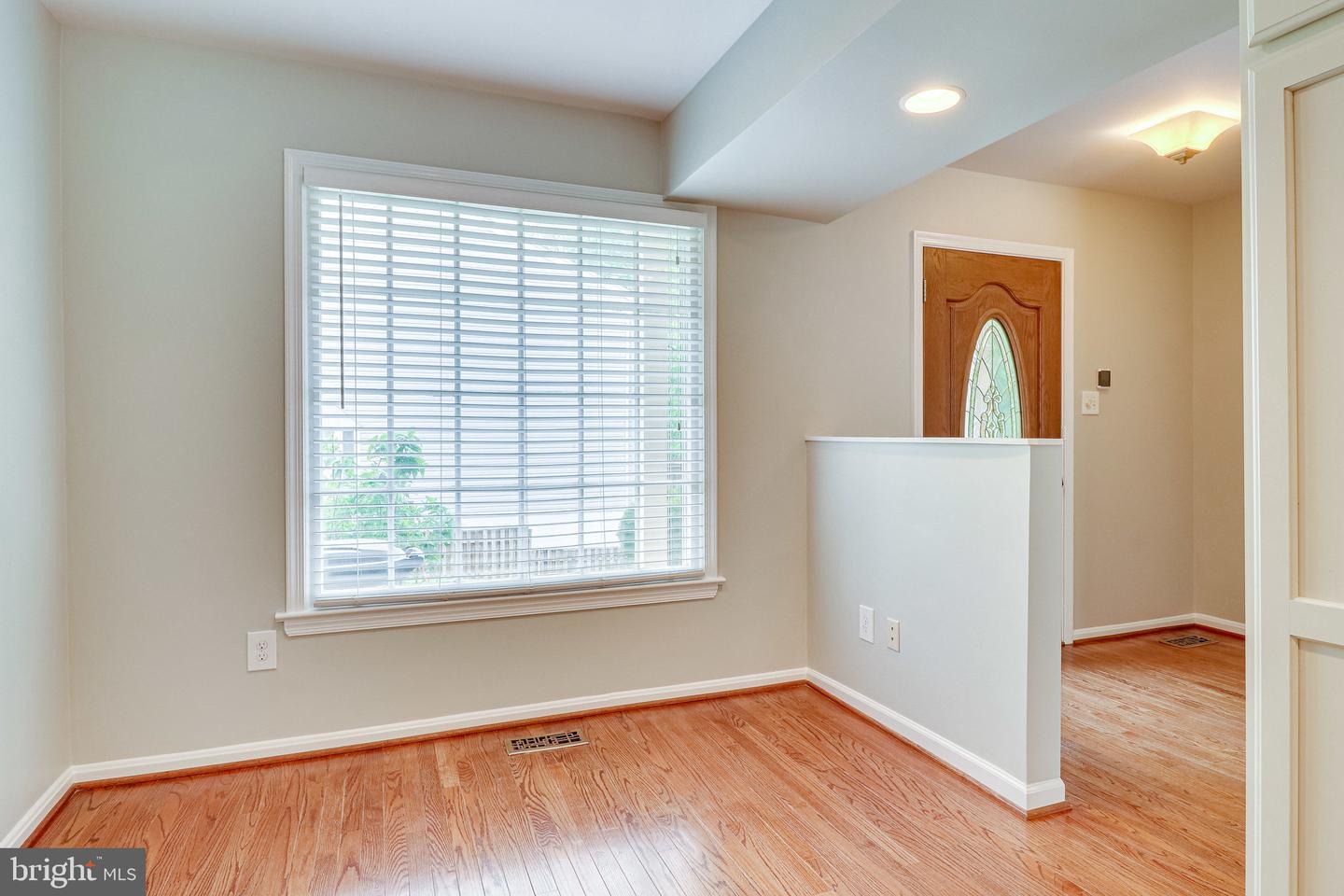 5429 CROWS NEST CT, FAIRFAX, Virginia 22032, 3 Bedrooms Bedrooms, ,2 BathroomsBathrooms,Residential,For sale,5429 CROWS NEST CT,VAFX2253340 MLS # VAFX2253340