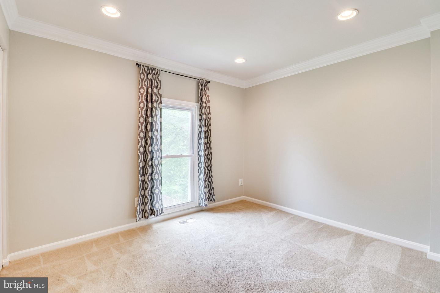 5429 CROWS NEST CT, FAIRFAX, Virginia 22032, 3 Bedrooms Bedrooms, ,2 BathroomsBathrooms,Residential,For sale,5429 CROWS NEST CT,VAFX2253340 MLS # VAFX2253340