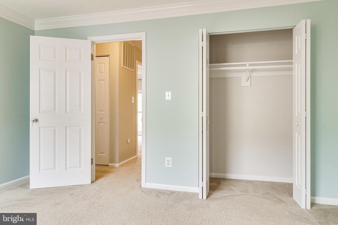 5429 CROWS NEST CT, FAIRFAX, Virginia 22032, 3 Bedrooms Bedrooms, ,2 BathroomsBathrooms,Residential,For sale,5429 CROWS NEST CT,VAFX2253340 MLS # VAFX2253340