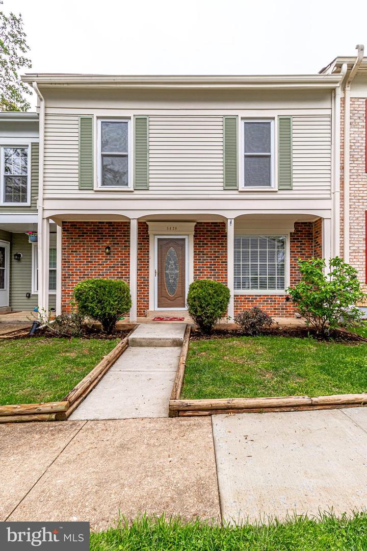 5429 CROWS NEST CT, FAIRFAX, Virginia 22032, 3 Bedrooms Bedrooms, ,2 BathroomsBathrooms,Residential,For sale,5429 CROWS NEST CT,VAFX2253340 MLS # VAFX2253340