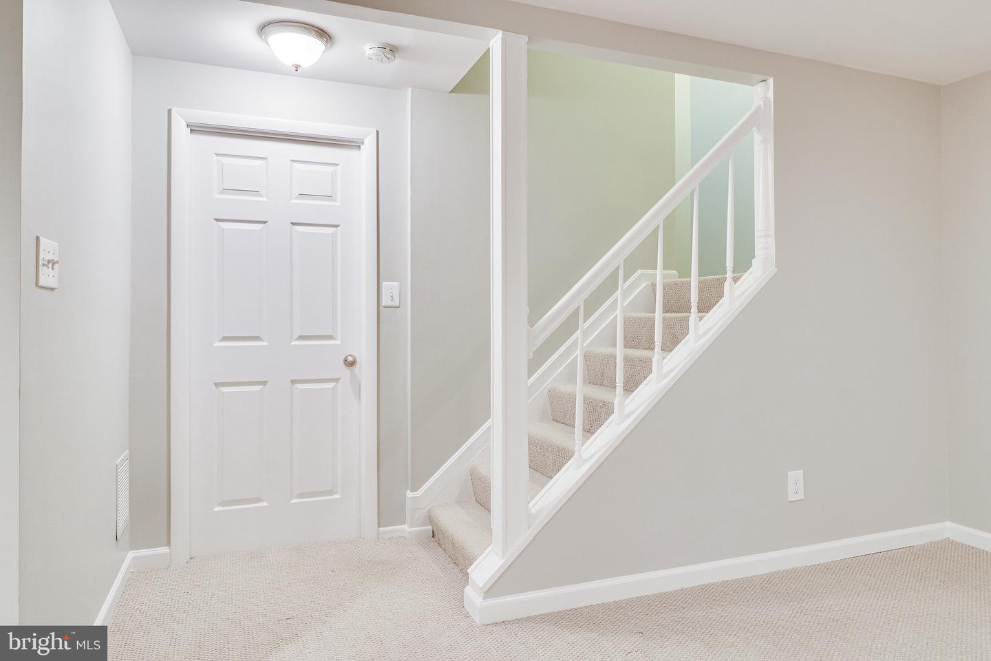 5429 CROWS NEST CT, FAIRFAX, Virginia 22032, 3 Bedrooms Bedrooms, ,2 BathroomsBathrooms,Residential,For sale,5429 CROWS NEST CT,VAFX2253340 MLS # VAFX2253340
