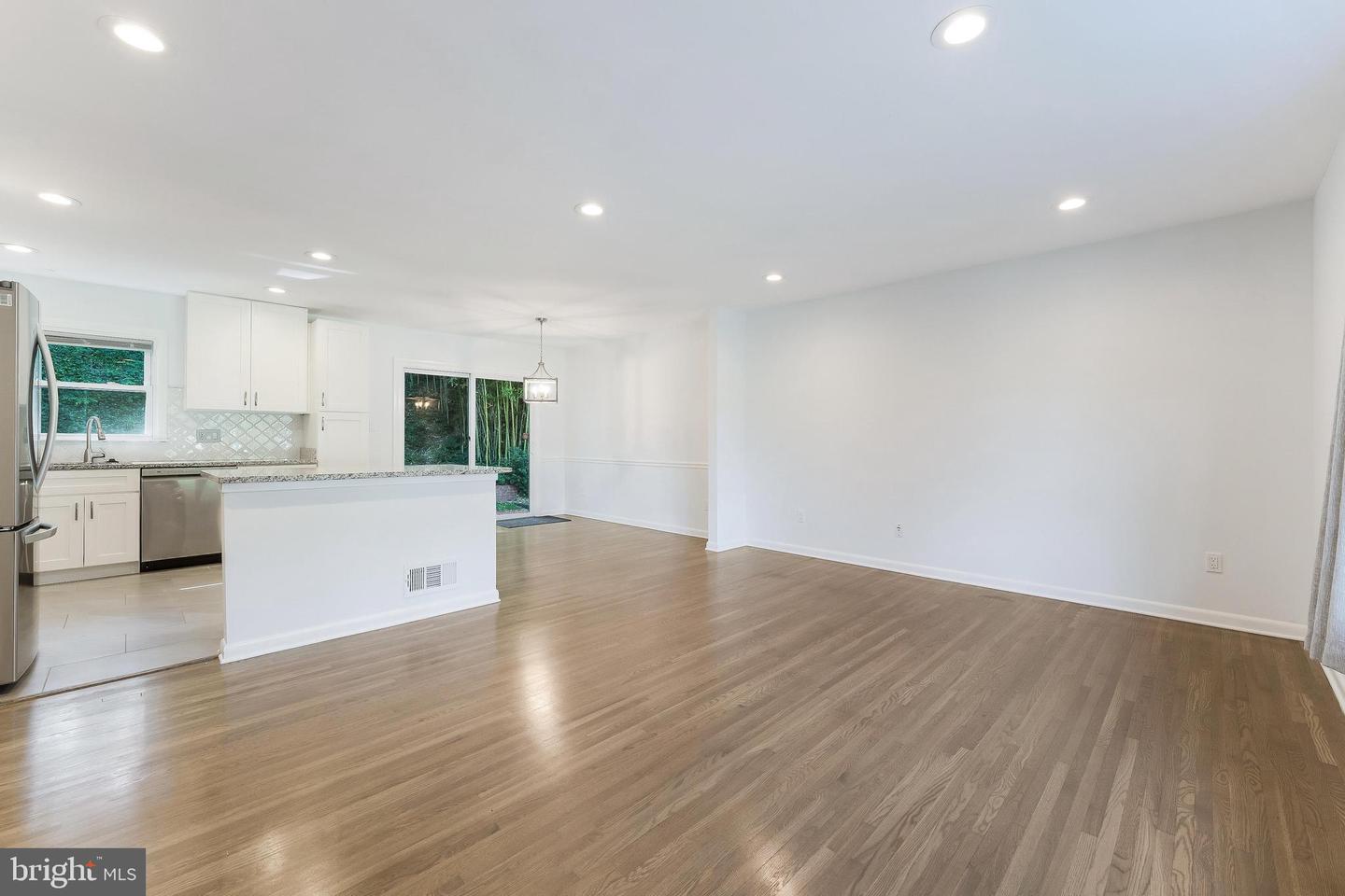 7105 GALGATE DR, SPRINGFIELD, Virginia 22152, 4 Bedrooms Bedrooms, ,2 BathroomsBathrooms,Residential,For sale,7105 GALGATE DR,VAFX2253414 MLS # VAFX2253414