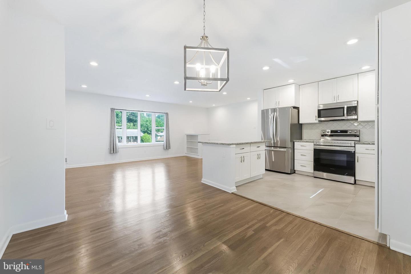 7105 GALGATE DR, SPRINGFIELD, Virginia 22152, 4 Bedrooms Bedrooms, ,2 BathroomsBathrooms,Residential,For sale,7105 GALGATE DR,VAFX2253414 MLS # VAFX2253414