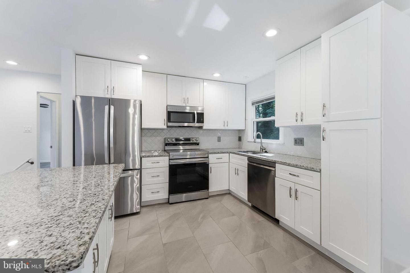 7105 GALGATE DR, SPRINGFIELD, Virginia 22152, 4 Bedrooms Bedrooms, ,2 BathroomsBathrooms,Residential,For sale,7105 GALGATE DR,VAFX2253414 MLS # VAFX2253414