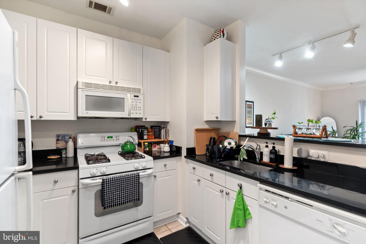 2791 CENTERBORO DR #384, VIENNA, Virginia 22181, 1 Bedroom Bedrooms, ,1 BathroomBathrooms,Residential,For sale,2791 CENTERBORO DR #384,VAFX2253418 MLS # VAFX2253418