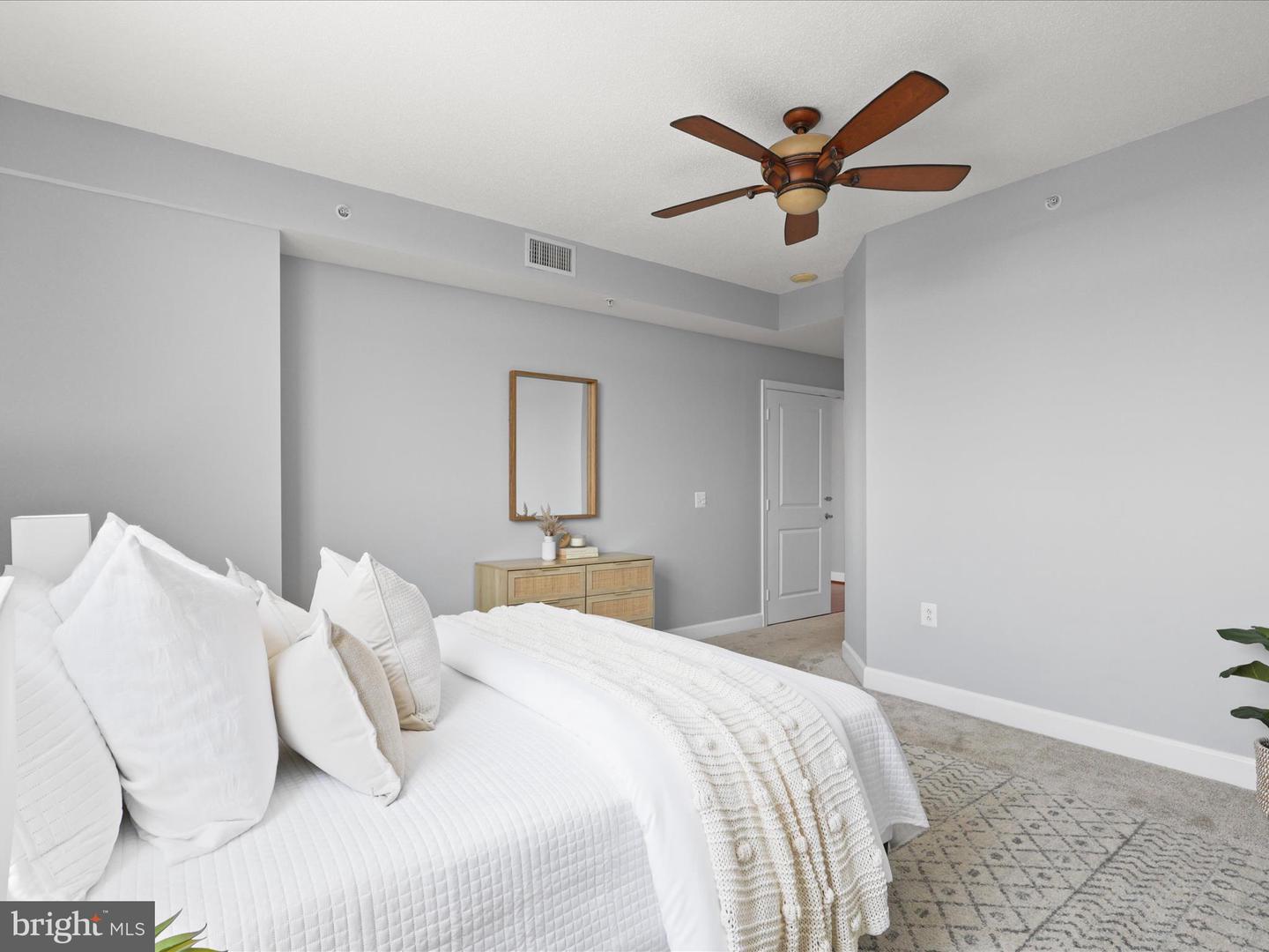 3650 S GLEBE RD #851, ARLINGTON, Virginia 22202, 2 Bedrooms Bedrooms, ,2 BathroomsBathrooms,Residential,For sale,3650 S GLEBE RD #851,VAAR2060206 MLS # VAAR2060206