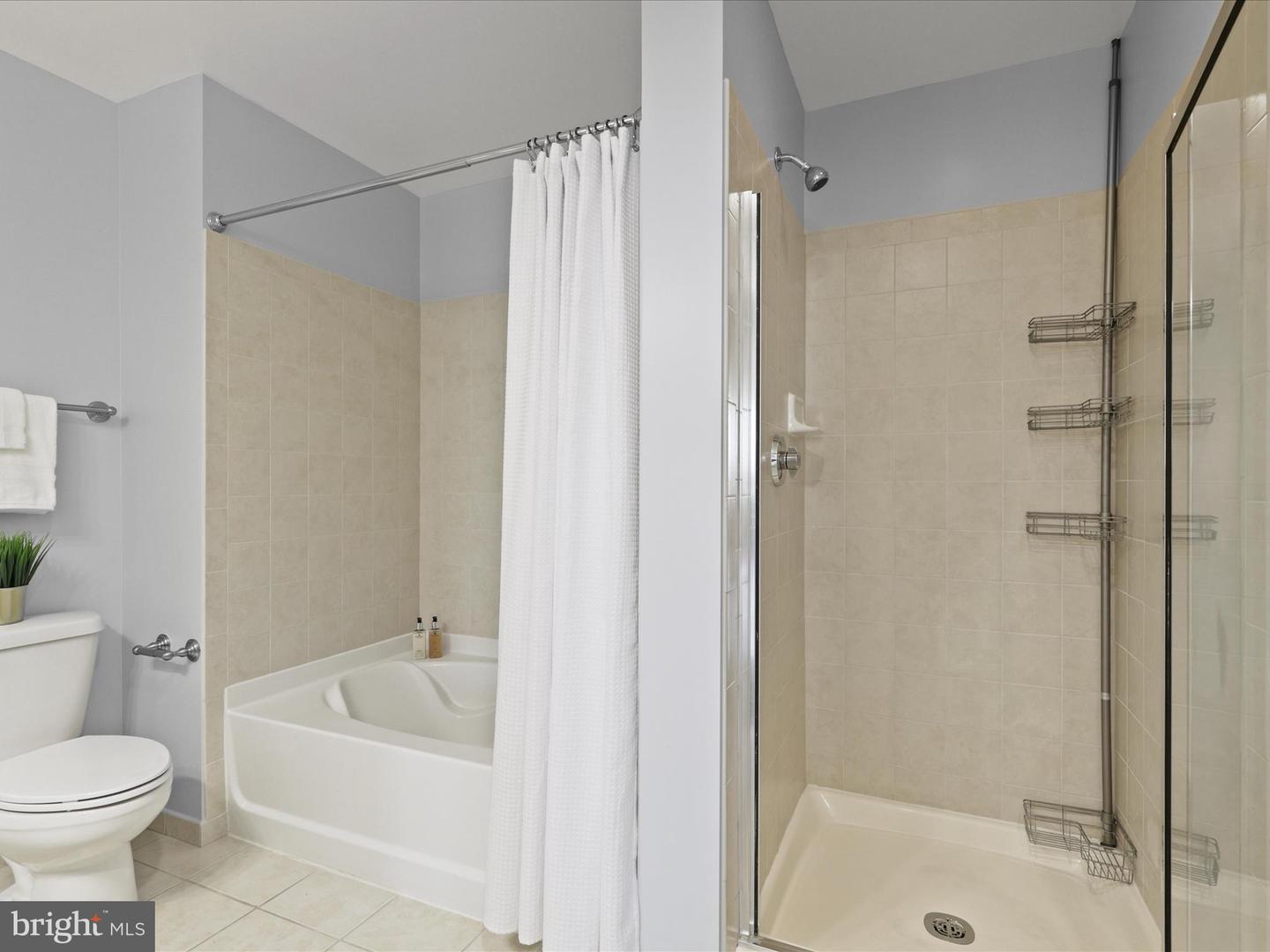 3650 S GLEBE RD #851, ARLINGTON, Virginia 22202, 2 Bedrooms Bedrooms, ,2 BathroomsBathrooms,Residential,For sale,3650 S GLEBE RD #851,VAAR2060206 MLS # VAAR2060206