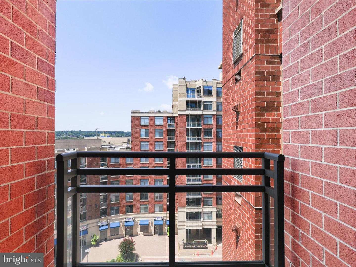 3650 S GLEBE RD #851, ARLINGTON, Virginia 22202, 2 Bedrooms Bedrooms, ,2 BathroomsBathrooms,Residential,For sale,3650 S GLEBE RD #851,VAAR2060206 MLS # VAAR2060206