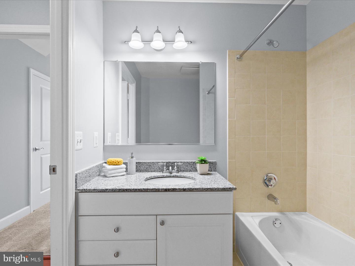 3650 S GLEBE RD #851, ARLINGTON, Virginia 22202, 2 Bedrooms Bedrooms, ,2 BathroomsBathrooms,Residential,For sale,3650 S GLEBE RD #851,VAAR2060206 MLS # VAAR2060206