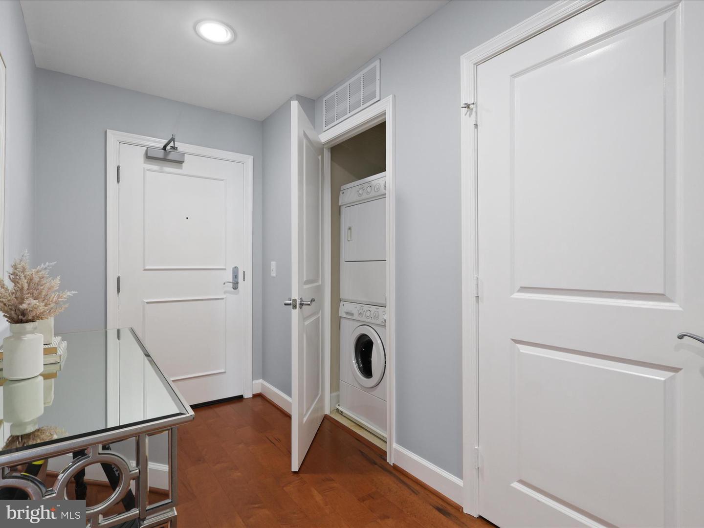 3650 S GLEBE RD #851, ARLINGTON, Virginia 22202, 2 Bedrooms Bedrooms, ,2 BathroomsBathrooms,Residential,For sale,3650 S GLEBE RD #851,VAAR2060206 MLS # VAAR2060206