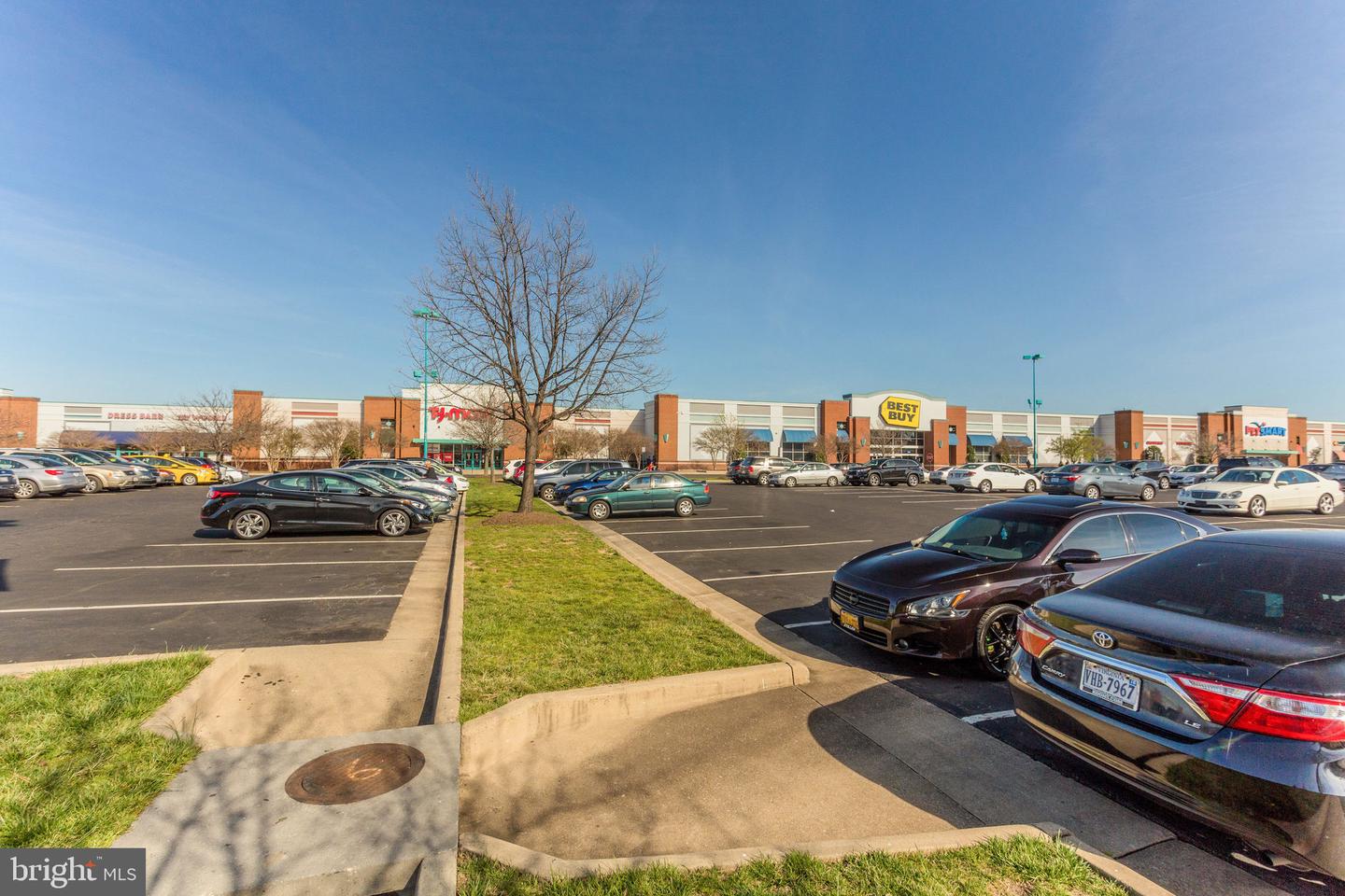 3650 S GLEBE RD #851, ARLINGTON, Virginia 22202, 2 Bedrooms Bedrooms, ,2 BathroomsBathrooms,Residential,For sale,3650 S GLEBE RD #851,VAAR2060206 MLS # VAAR2060206